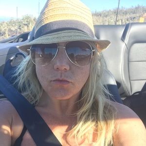 Meet your Posher, Sami